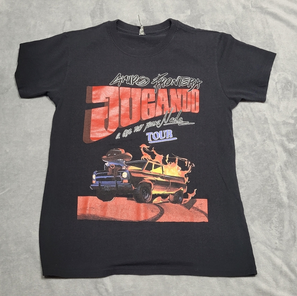Grupo Frontera Jugando A Que No Pasa Nada Tour Black Graphic Tshirt Sz Medium